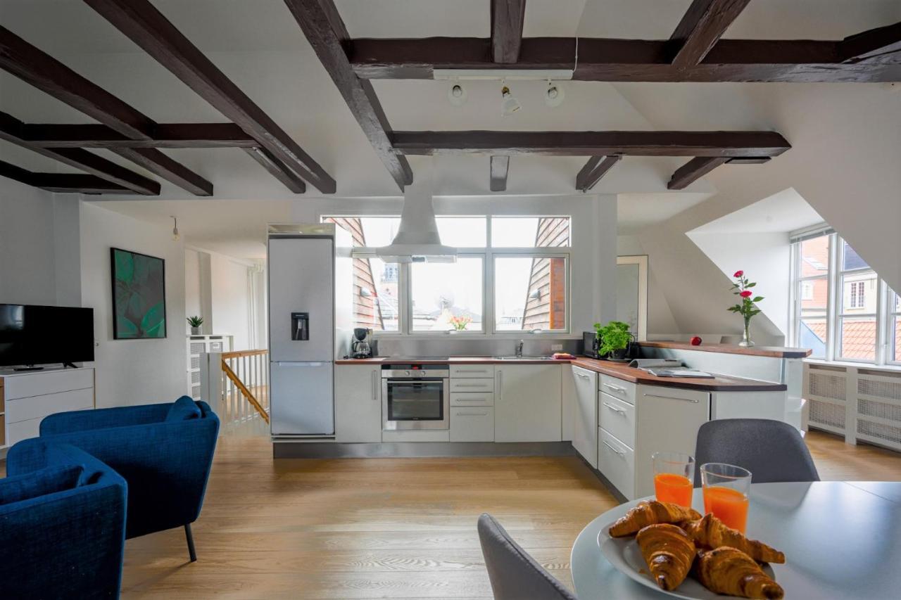 Sanders Merchant - Dreamy Three-bedroom With Terrace Apartment